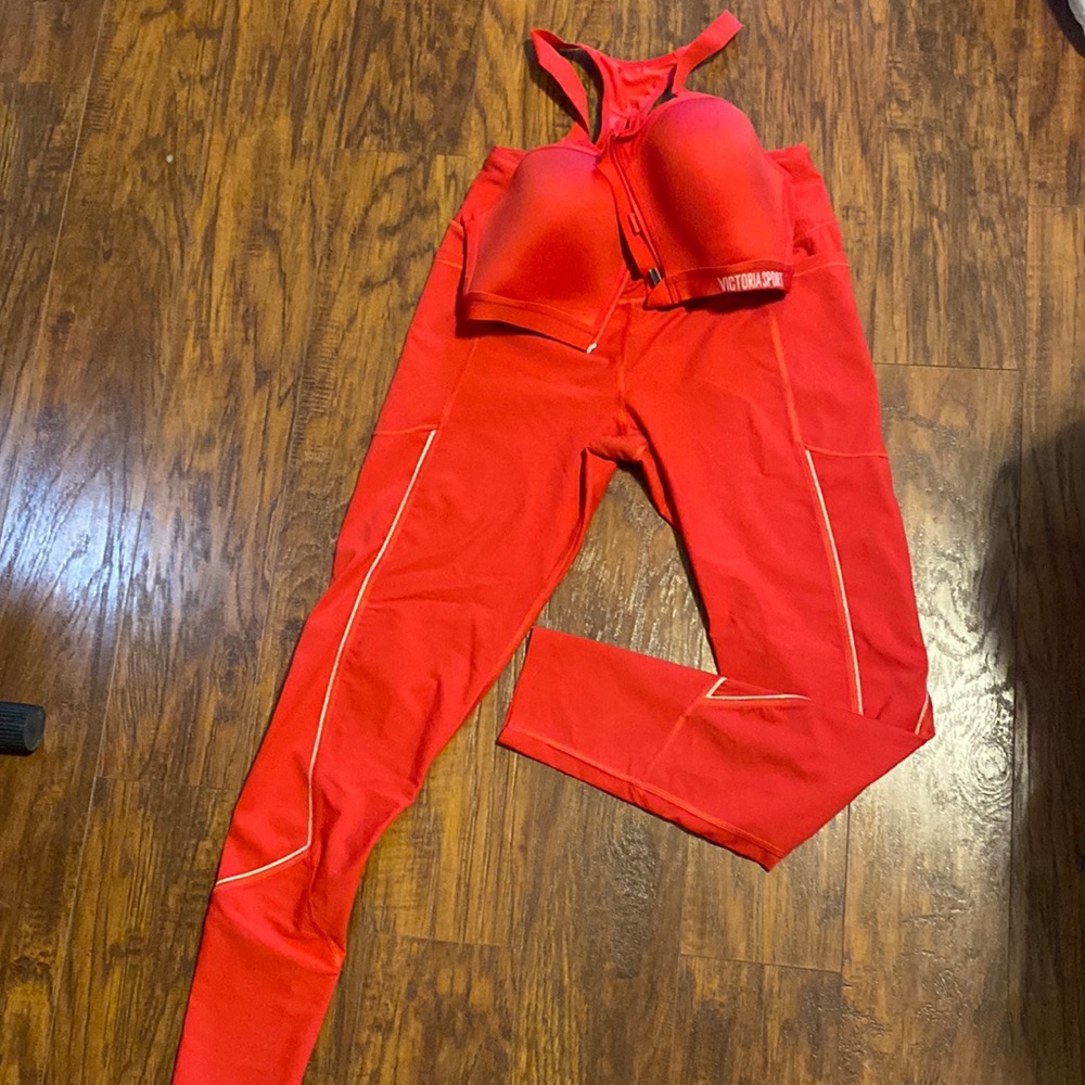 Beautiful red and gold Victoria’s Secret sport workout leggings and bra ❤️💋